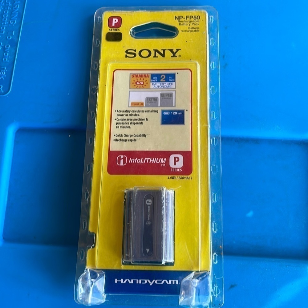 Boxed original genuine OEM Sony NP